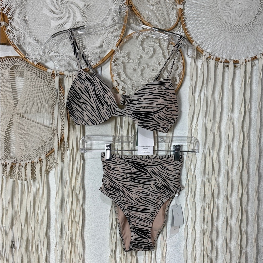 Pepper NWT Bikini Set in Bungalow Lift Bikini Top High Waist Bikini Botton